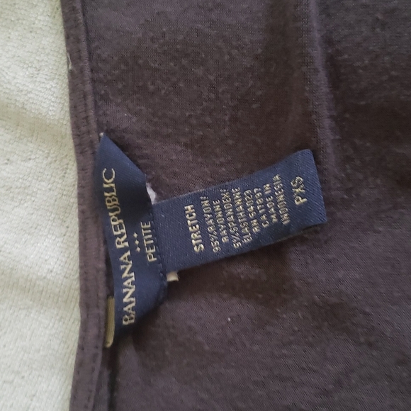 Petite XS Banana Republic gray tshirt - Picture 2 of 2